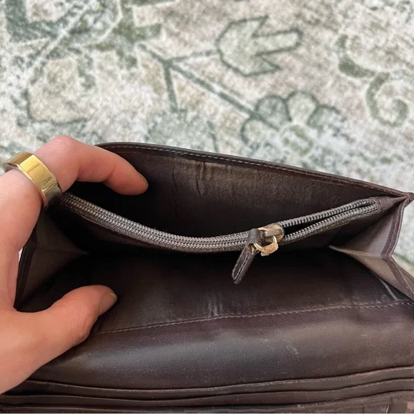 Salvatore Ferragamo Long Wallet Brown Herringbone Leather Unisex Made in… - Picture 11 of 15